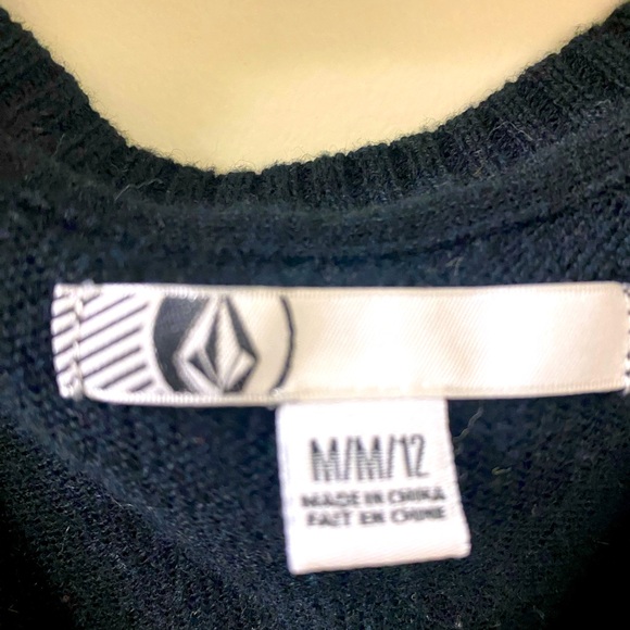 Women’s Volcom Sweater - Picture 3 of 3